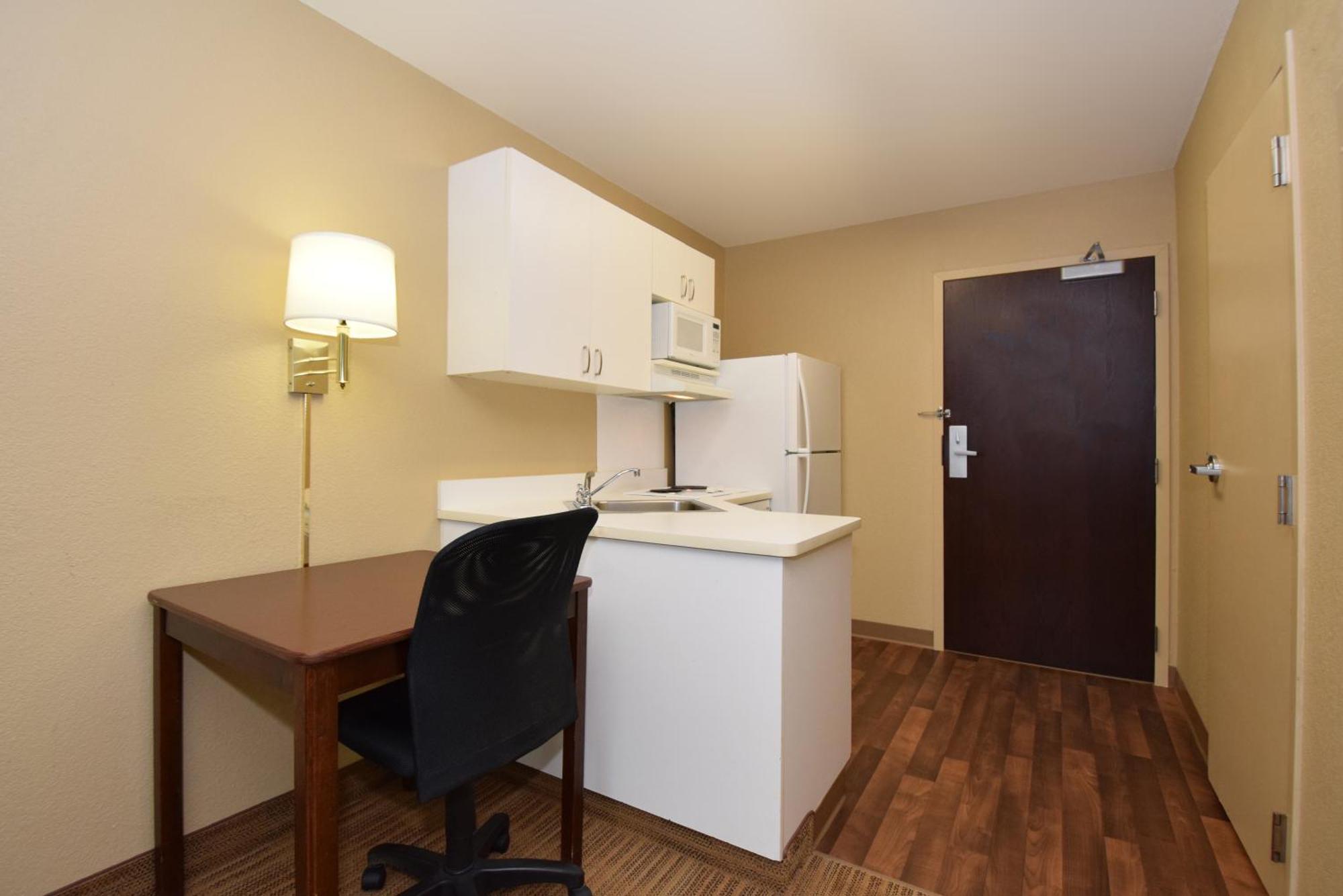 Extended Studio Hotel Suites - Los Angeles - San Dimas Bagian luar foto